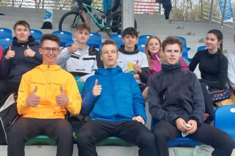 Zaběhli jsme Juniorský maraton